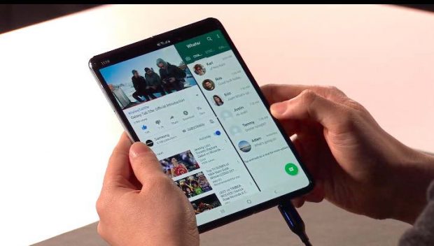 سامسونگ در حال جمعآوری تمام گوشی های گلکسی فولد است galaxy fold 620x352 - سامسونگ در حال جمعآوری تمام گوشی های گلکسی فولد است